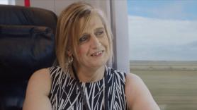 Entrevista a bordo de un tren con Eva Díaz, emprendedora y mujer transexual