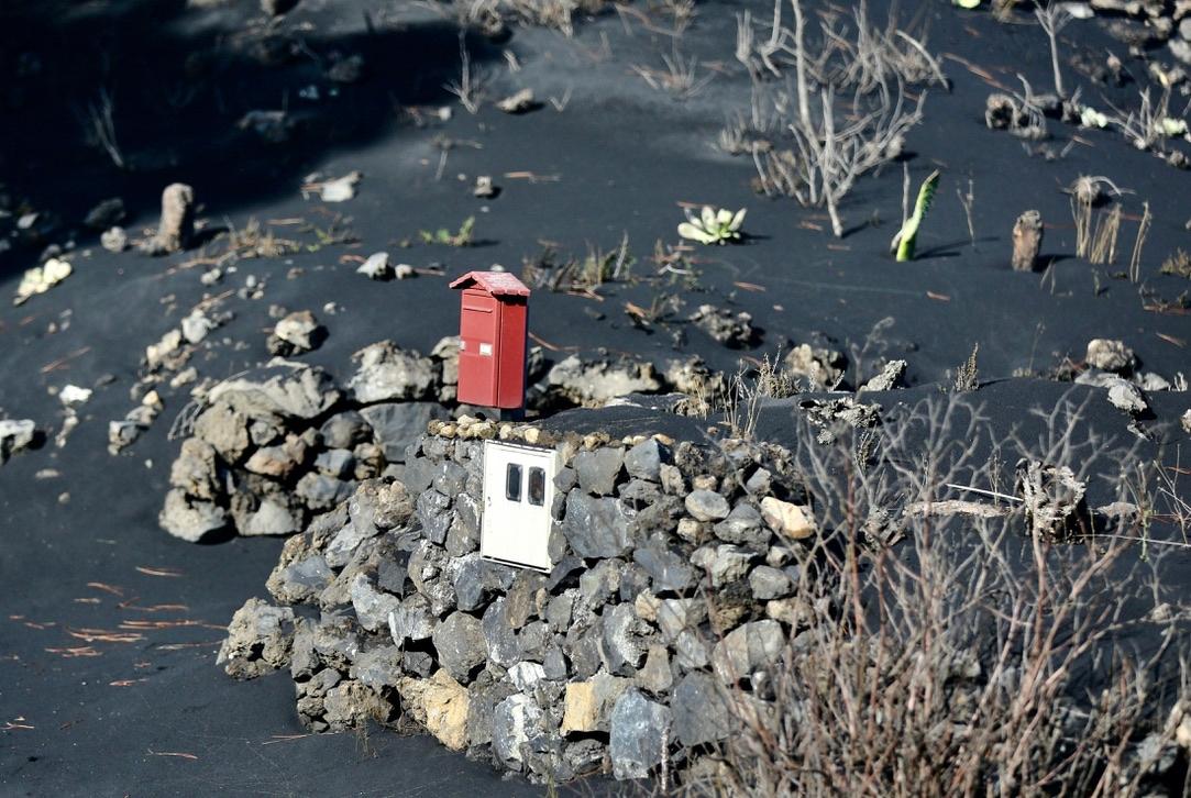 Ceniza en una zona de exclusión, a 25 de diciembre de 2021, en Tacande, La Palma, Santa Cruz de Tenerife, Isla Canarias 