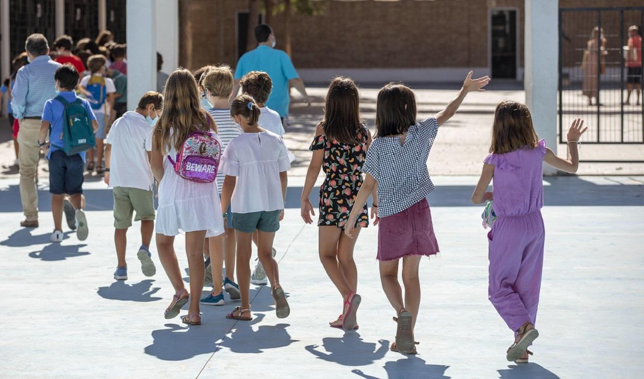 Incertidumbre en las familias ante la falta de decisión sobre la vuelta a las aulas