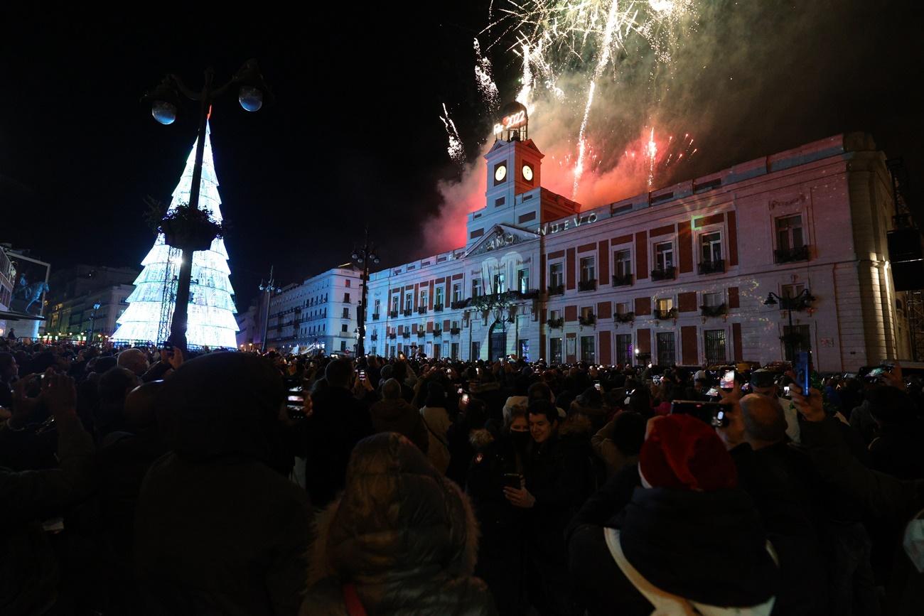 Siete mil personas despiden el año en la Puerta del Sol