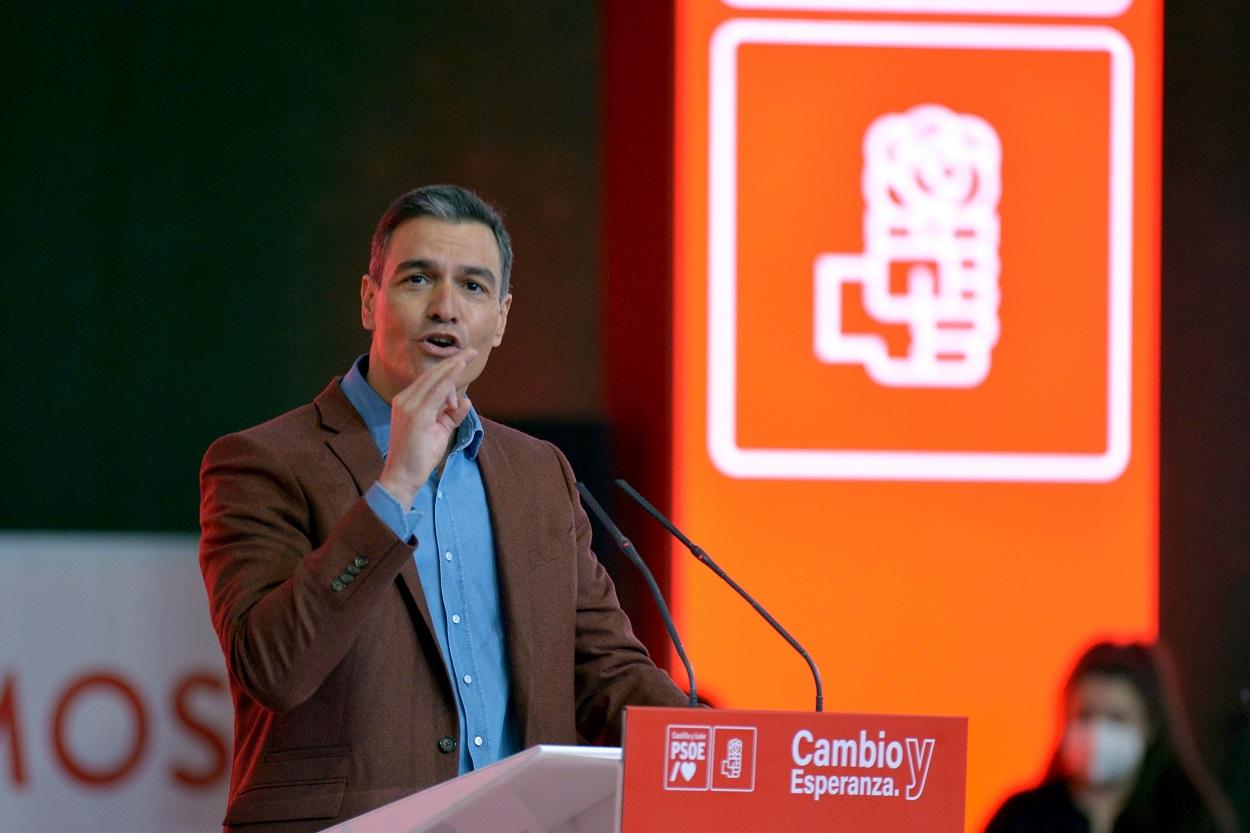El presidente del Gobierno, Pedro Sánchez, interviene en el primer acto electoral en Palencia. Fuente: Europa Press.