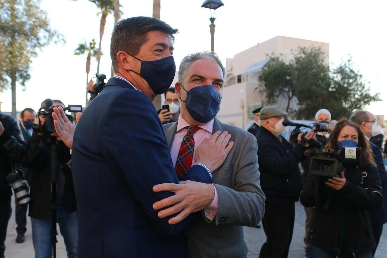 Juan Marín y Elías Bendodo, hoy antes del Consejo de Gobierno celebrado en Almería. RAFAEL GONZÁLEZ/EP