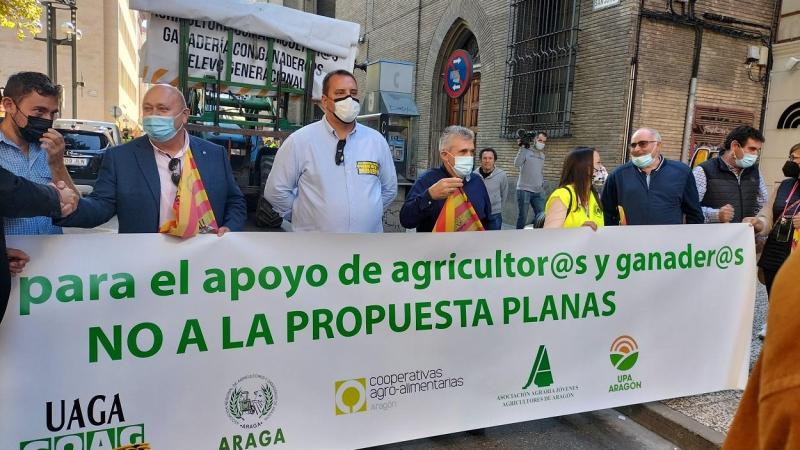 Agricultores y ganaderos en una manifestación celebrada en Zaragoza. Europa Press