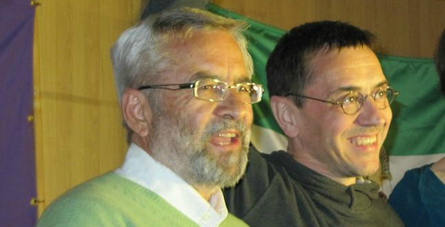 Un diputado de Podemos denuncia ante la Policía a una asamblea de su formación por repartir "propaganda ilegal" Un diputado de Podemos denuncia ante la Policía a una asamblea de su formación por repartir "propaganda ilegal"