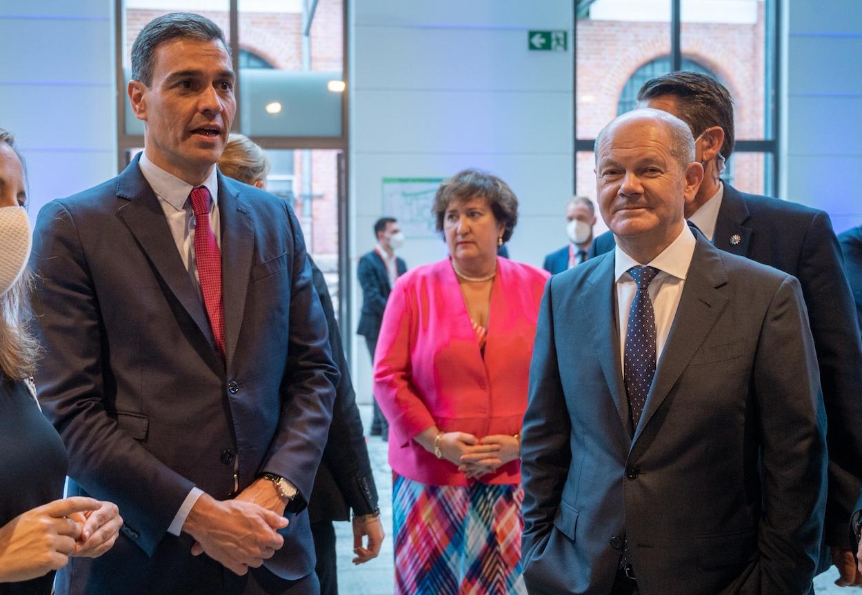 Pedro Sánchez junto a Olaf Scholz en una imagen de archivo