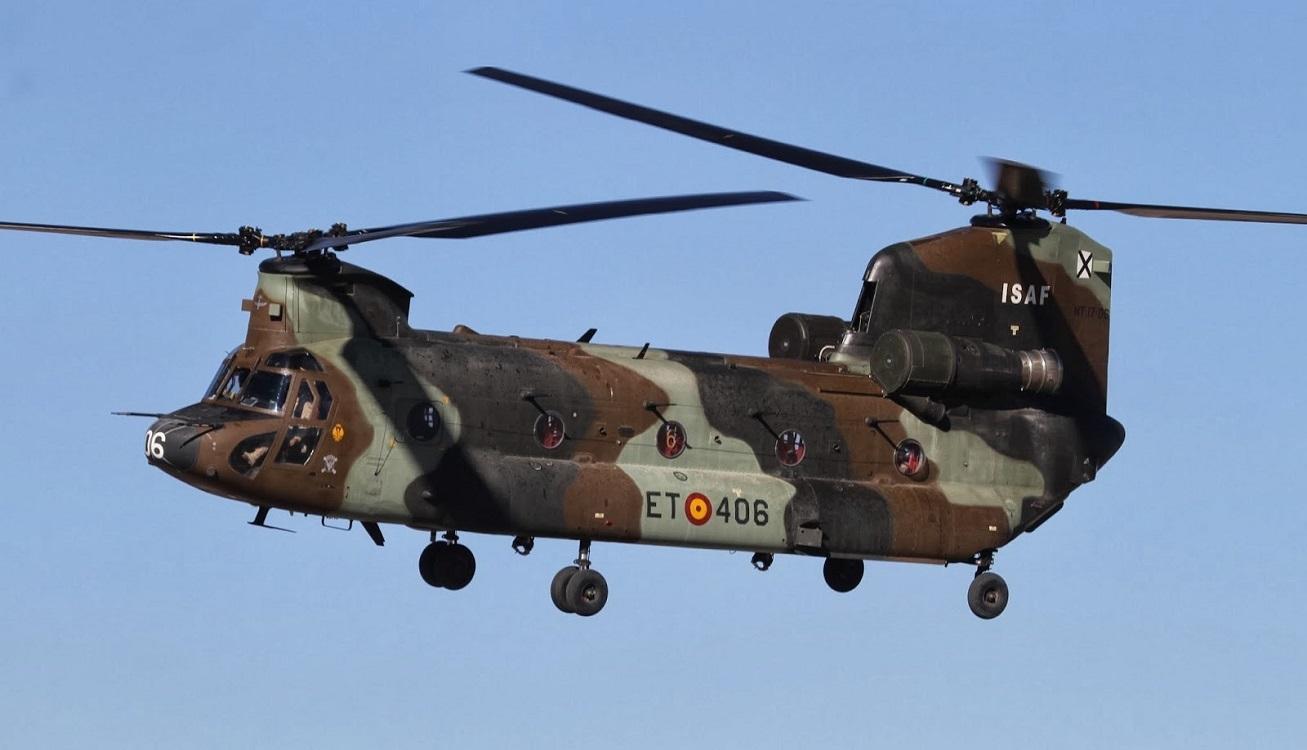 Helicóptero de transporte militar Chinook CH47F del Ejército de Tierra Español. Fuente Indra