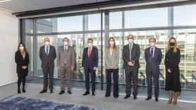 Foto de familia de los socios promotores de SHYNE y los representantes del Gobierno