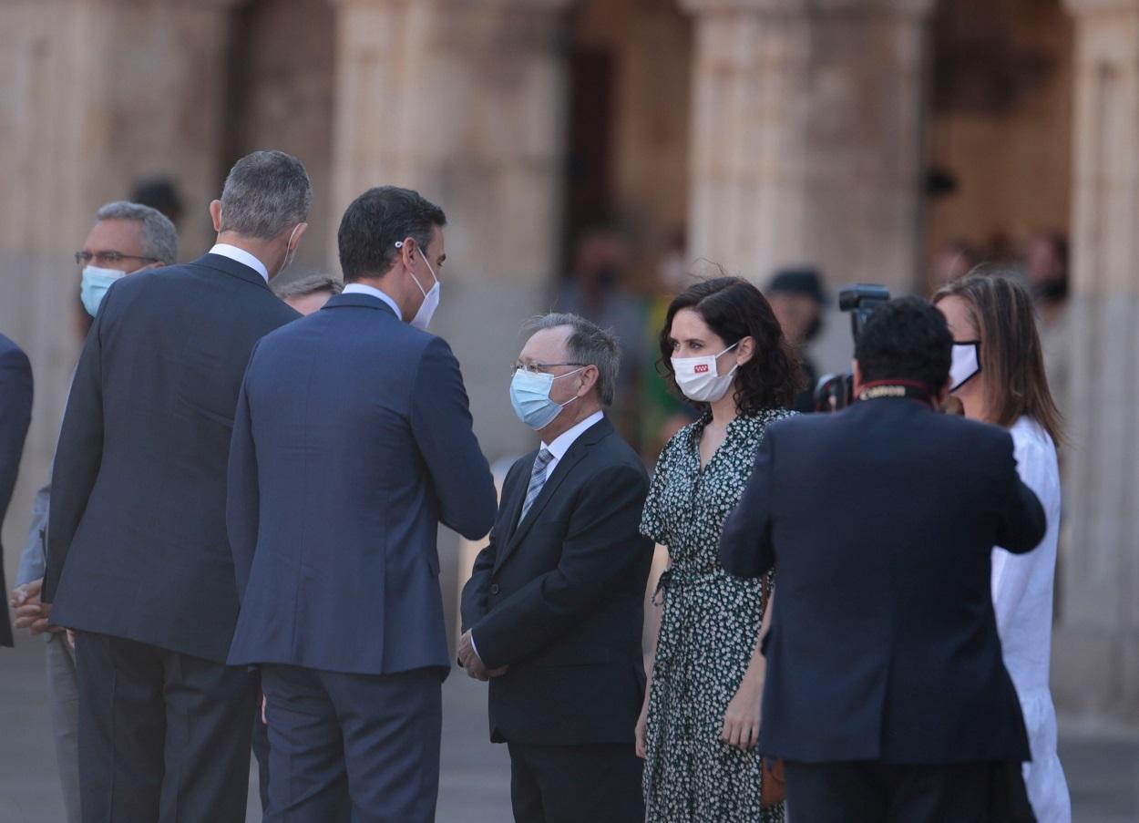 El presidente del Gobierno, Pedro Sánchez, y la presidenta de la Comunidad de Madrid, Isabel Díaz Ayuso, en la Conferencia de Presidentes celebrada este verano en Salamanca. Europa Press