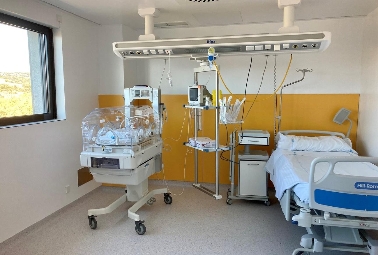 Habitación de ingreso conjunto madre hijo de la Unidad Neonatal del HUGV