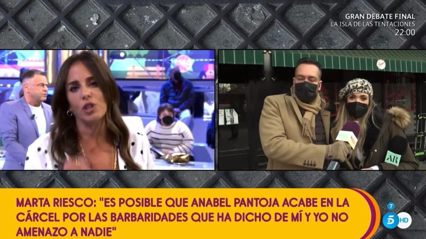 Anabel Pantoja y Marta Riesco discuten en directo. Telecinco.