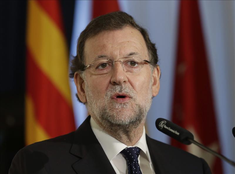 El ‘chantaje’ de Rajoy a los funcionarios: paga extra a cambio de votos