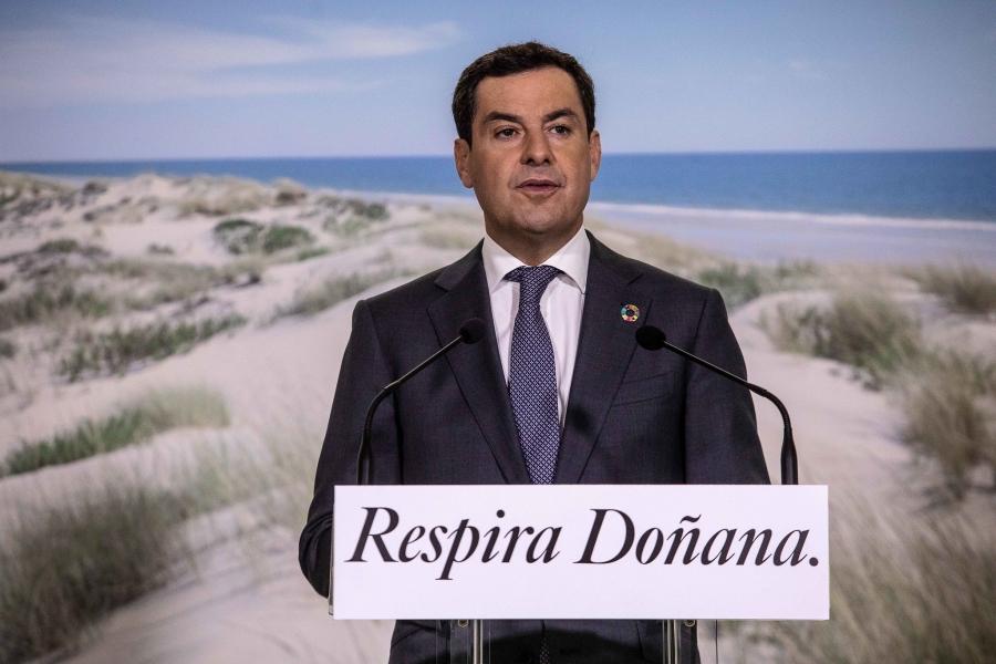 Juan Manuel Moreno presidente de la Junta, bajo el lema 'Respira Doñana'.
