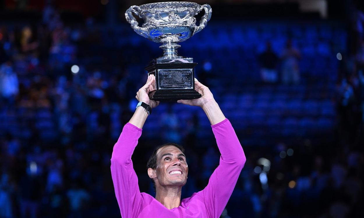 Rafa Nadal tras ganar el Open de Australia. EP