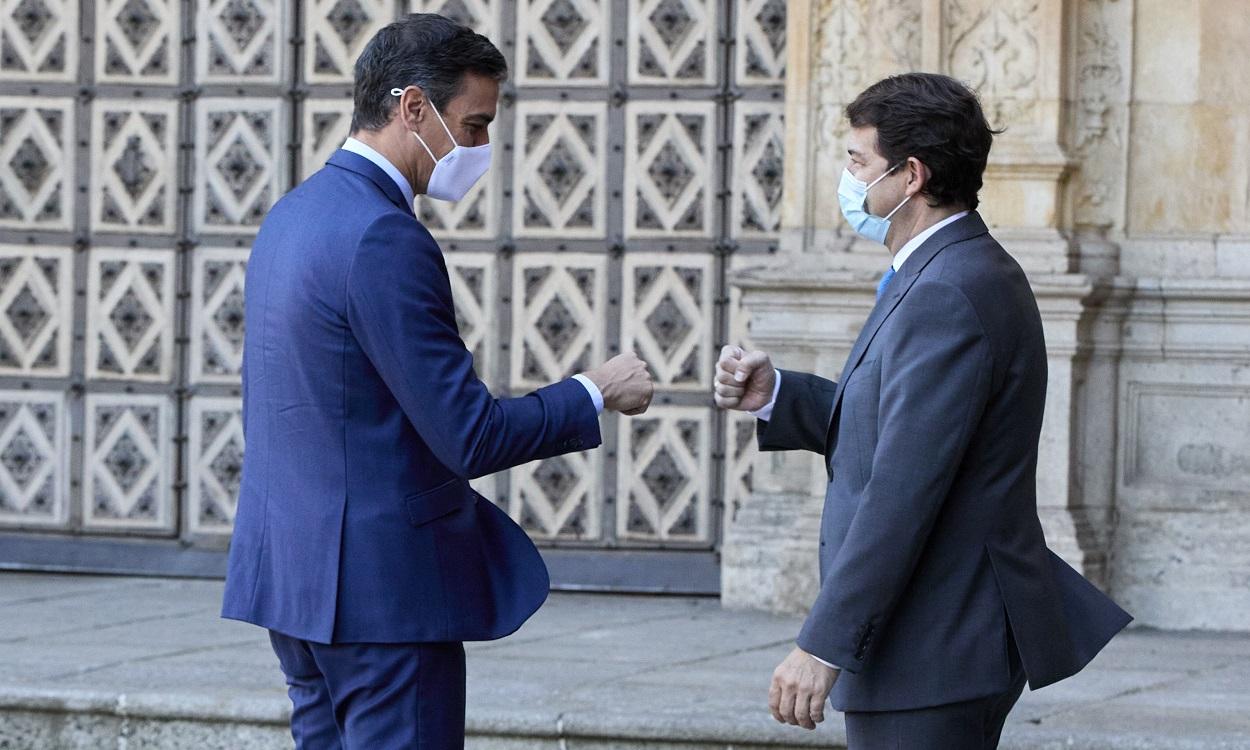 Foto de archivo de Pedro Sánchez y Alfonso Fernández Mañueco. EP