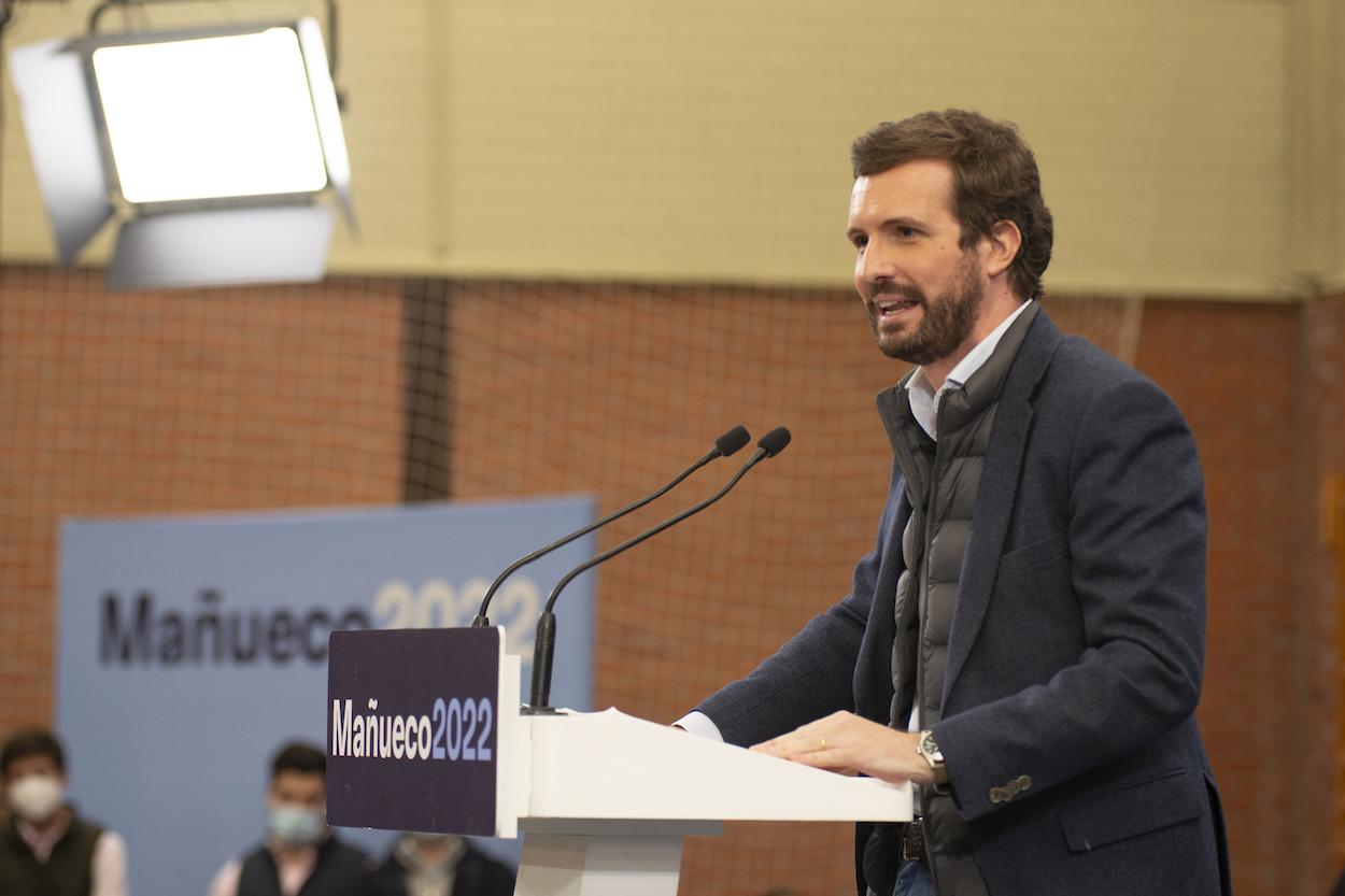 Casado terminma hablando de Drácula. EP