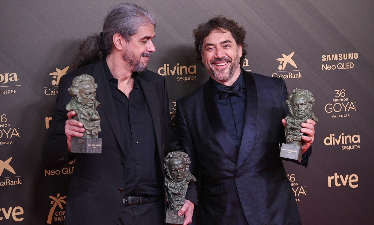 Fernando León de Aranoa y Javier Bardem, con tres de los Goya por 'El buen patrón'. EP