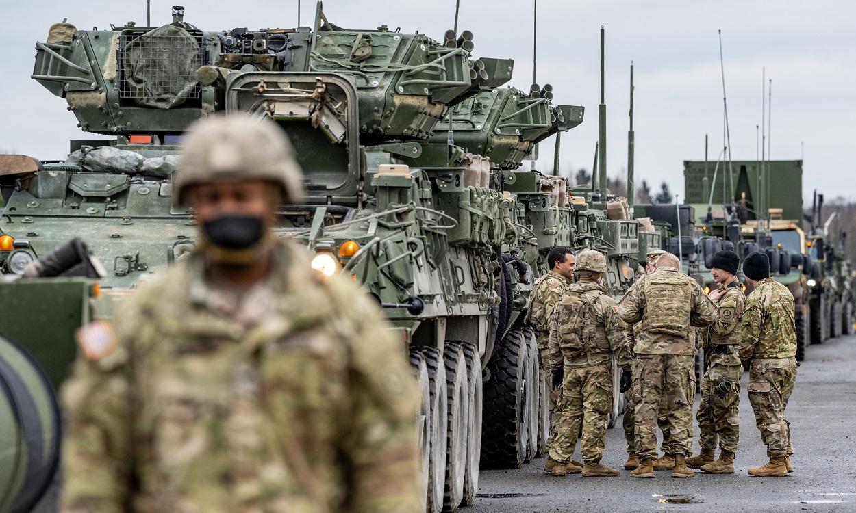 Los españoles apoyan intervenir militarmente Ucrania, pero como última opción