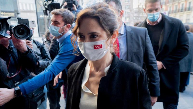 Isabel Díaz Ayuso, en las puertas de Génova. EP