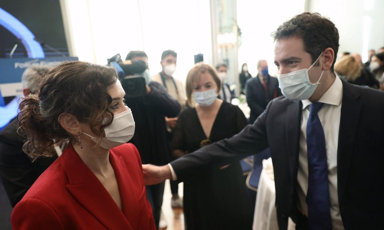 La presidenta de la Comunidad de Madrid, Isabel Díaz Ayuso, y el secretario general del PP, Teodoro García Egea. EP