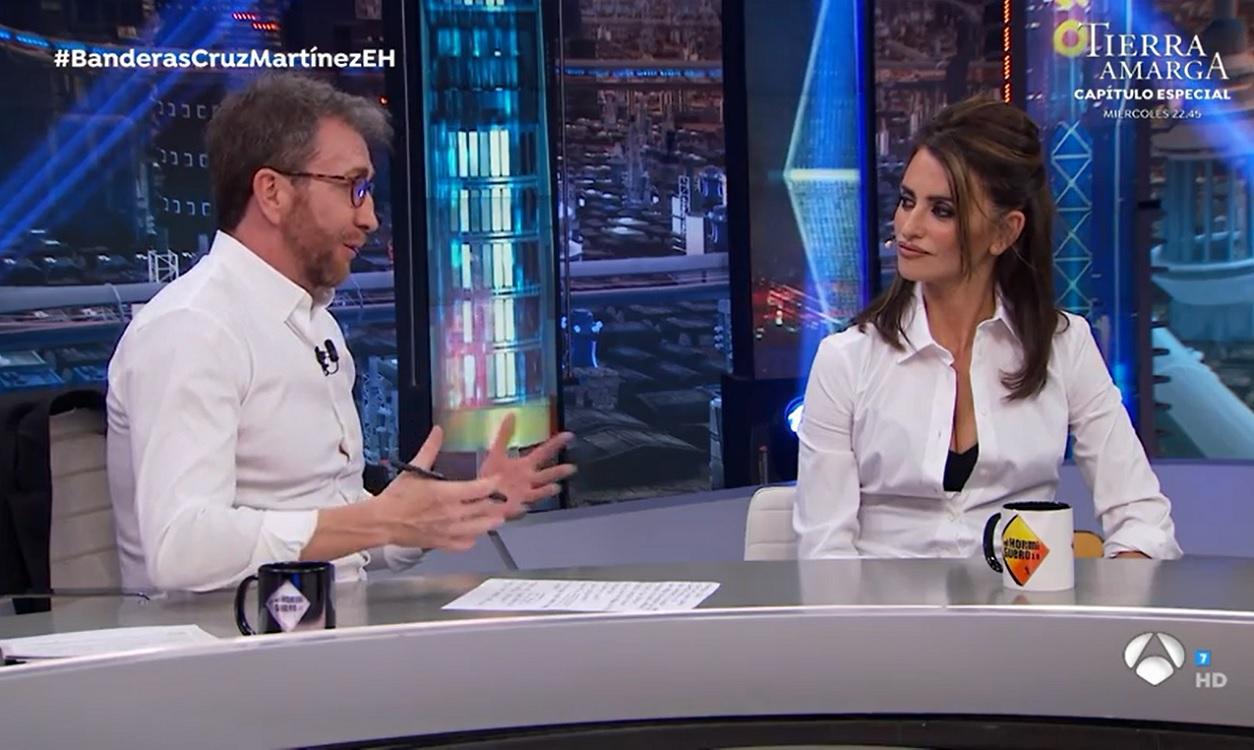 La actriz Penélope Cruz en El hormiguero con Pablo Motos