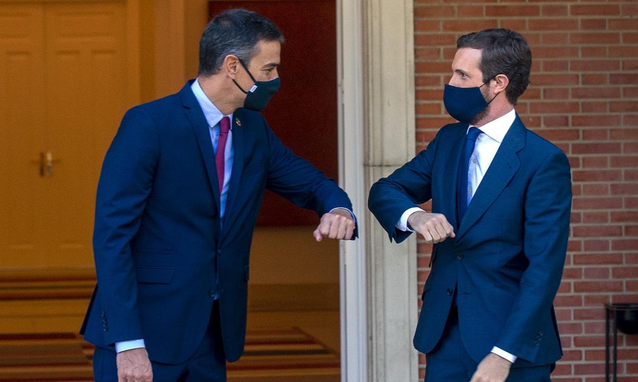 El presidente del Gobierno, Pedro Sánchez (i) y el presidente del PP, Pablo Casado, en una foto de archivo. EP