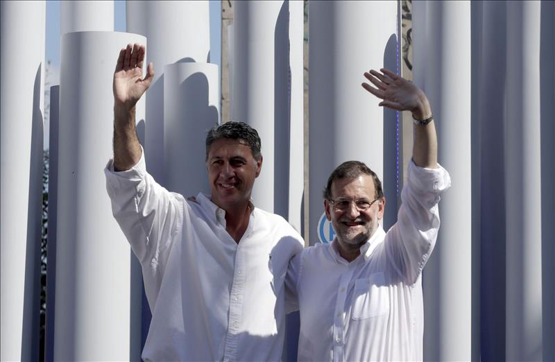 Rajoy llama a los catalanes a votar para frenar a los independentistas