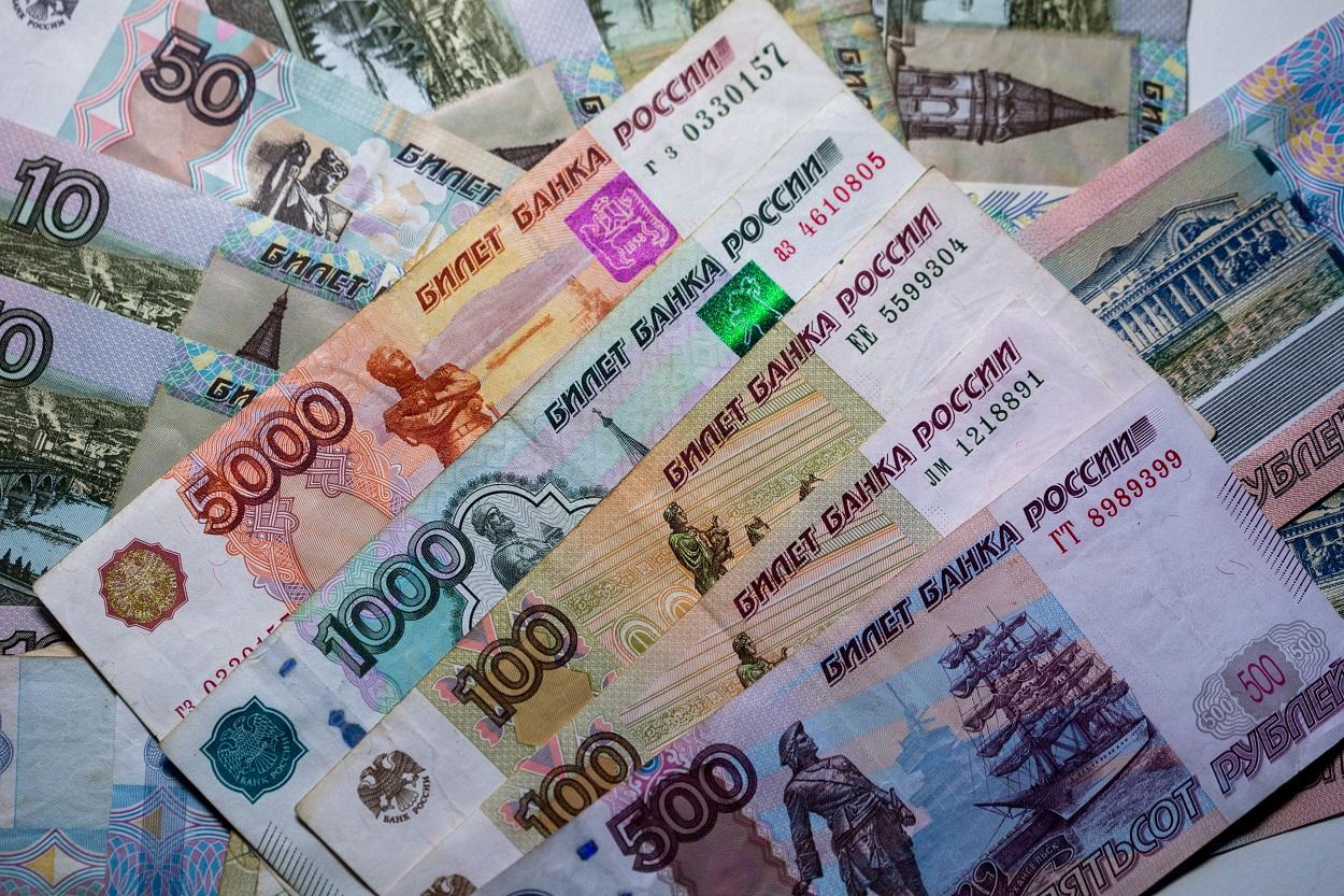 Varios billetes de rublos rusos. Europa Press
