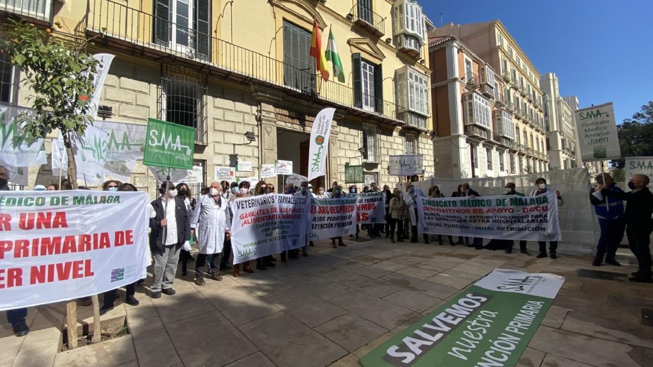 Manifestación en Málaga bajo el lema 'salvemos nuestra Atención Primaria'