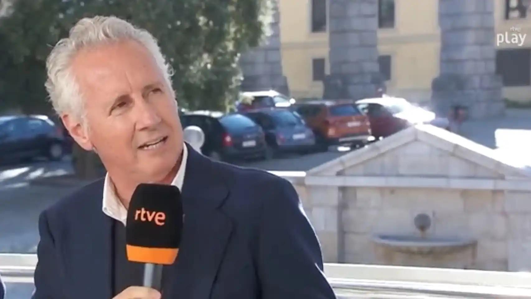 Lorenzo Milá en 'La gran consulta'. RTVE.