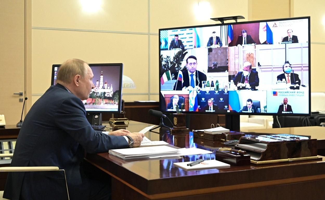 El presidente ruso, Vladimir Putin, en una reunión por videoconferencia con líderes de empresas italianas en el mes de enero. Europa Press