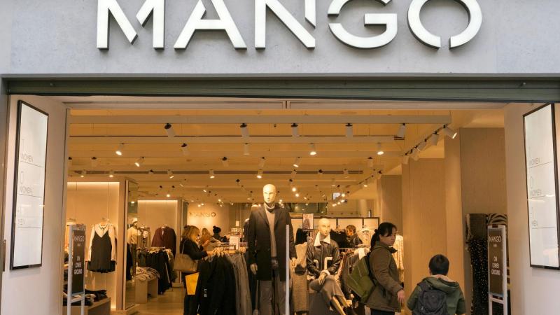 Imagen de una tienda de Mango. EP.