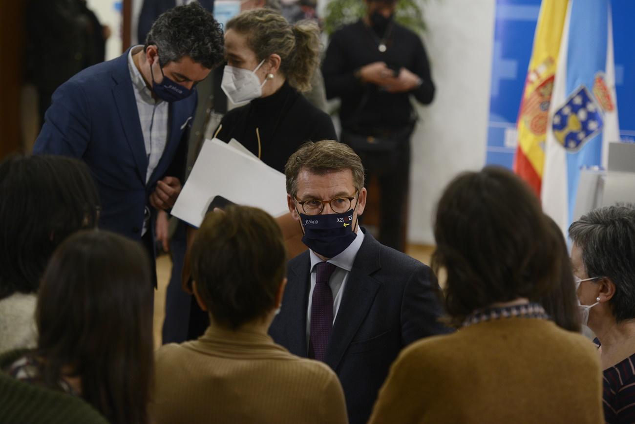 La oposición pide la dimisión de Feijóo al considerar incompatible que sea presidente de la Xunta y del PP (Foto: Europa Press).