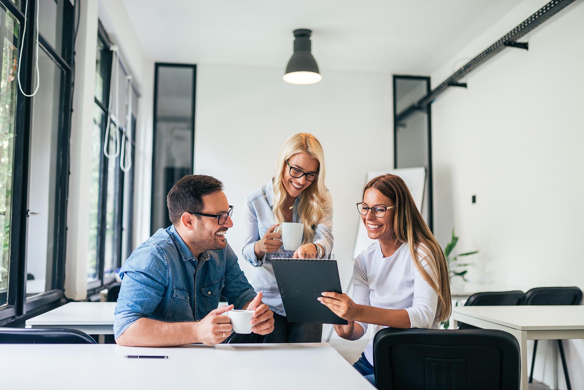 Sueldo y bienestar, las claves para elegir un trabajo