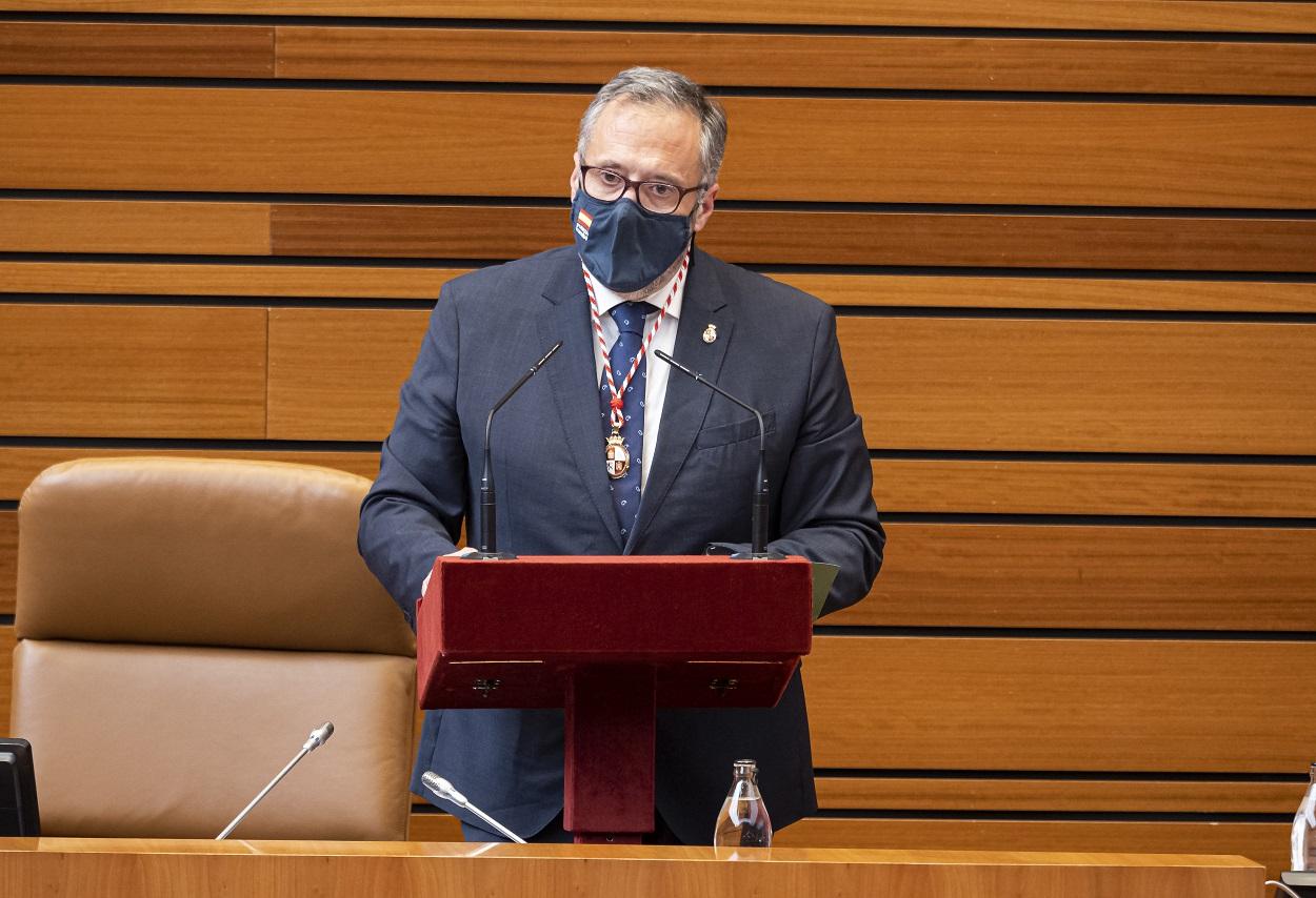 Carlos Pollán es el nuevo presidente de las Cortes de Castilla y León. EP