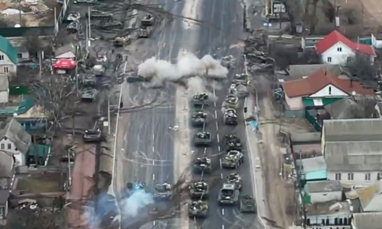 Ucrania atacando un convoy ruso