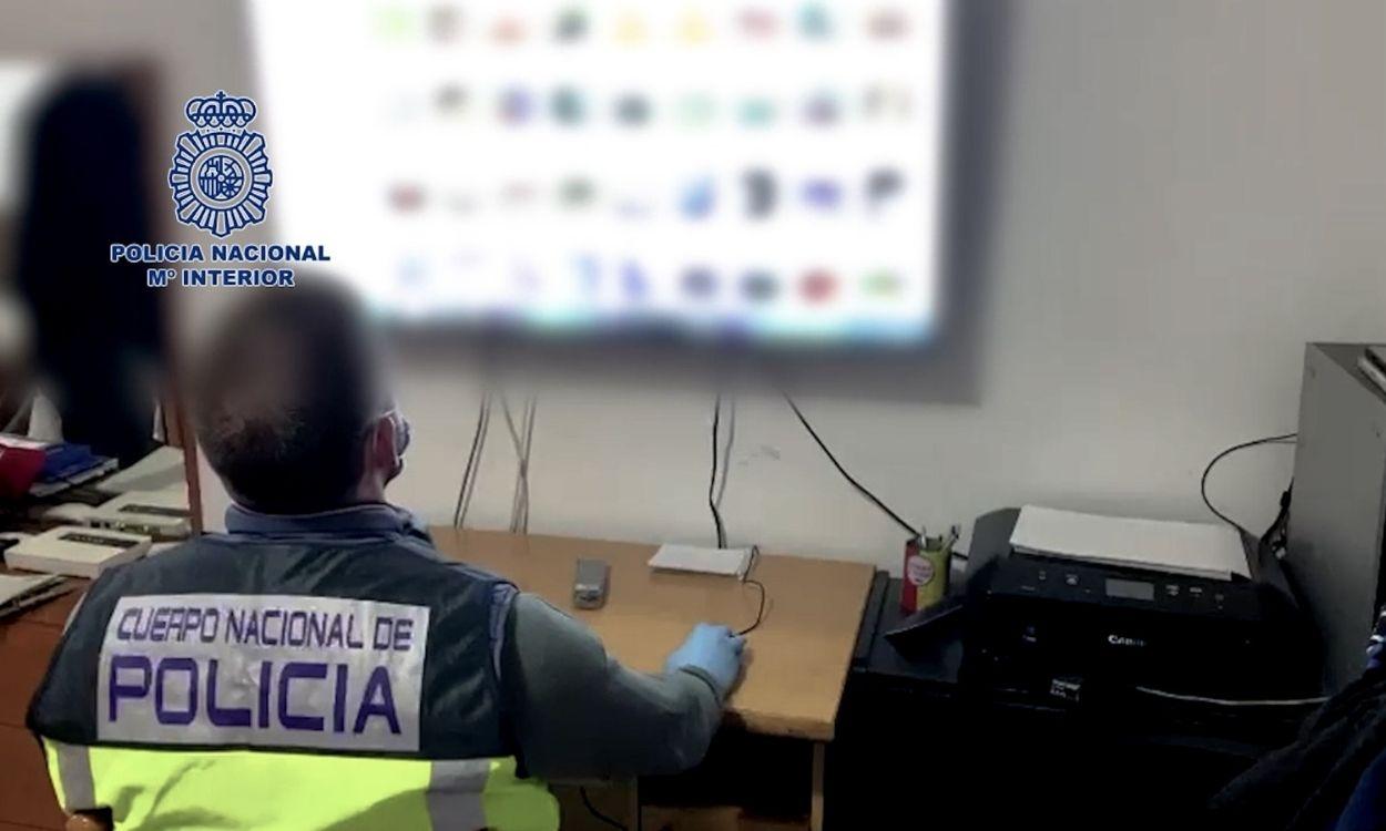 Imagen de archivo de una operación contra la pornografía infantil. Policía