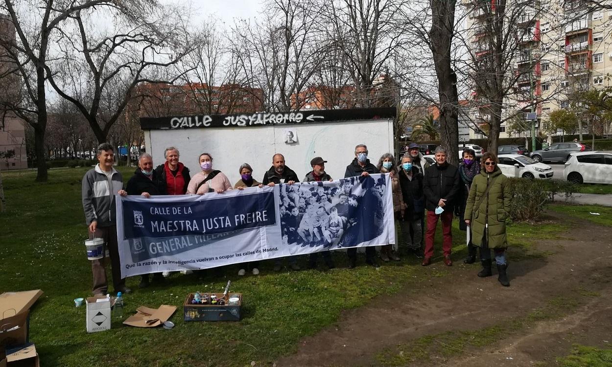 Colectivos de Madrid lamentan que les impidan hacer un mural de Justa Freire. Imagen facilitada por CCOO Educación.