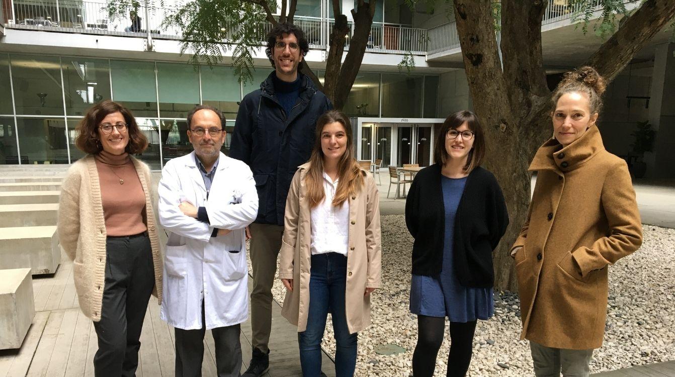 De izquierda a derecha, los autores del estudio Rosa Vivanco, Jaume Roquer, Sergio Olmos, Uxue Lazcano, Carla Avellaneda y Cathryn Tonne