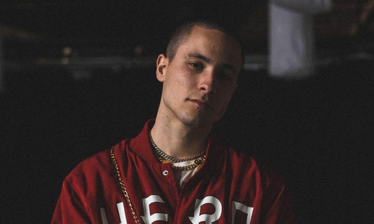 Menend anuncia la fecha de 'Walkman Vol. 1' y estrena 'Caramelito' junto a Soge Culebra