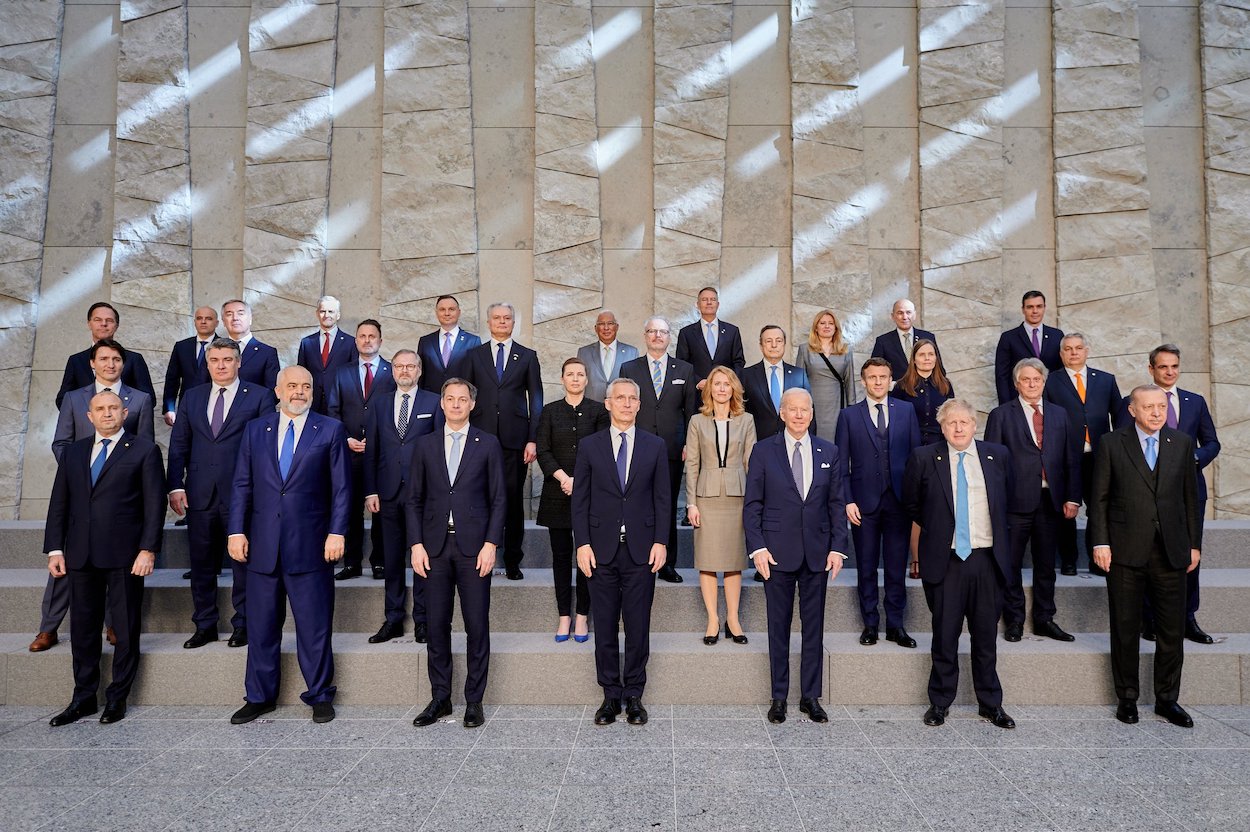 Imagen de la Cumbre Extraordinaria de jefes de Estado y Gobierno de la OTAN