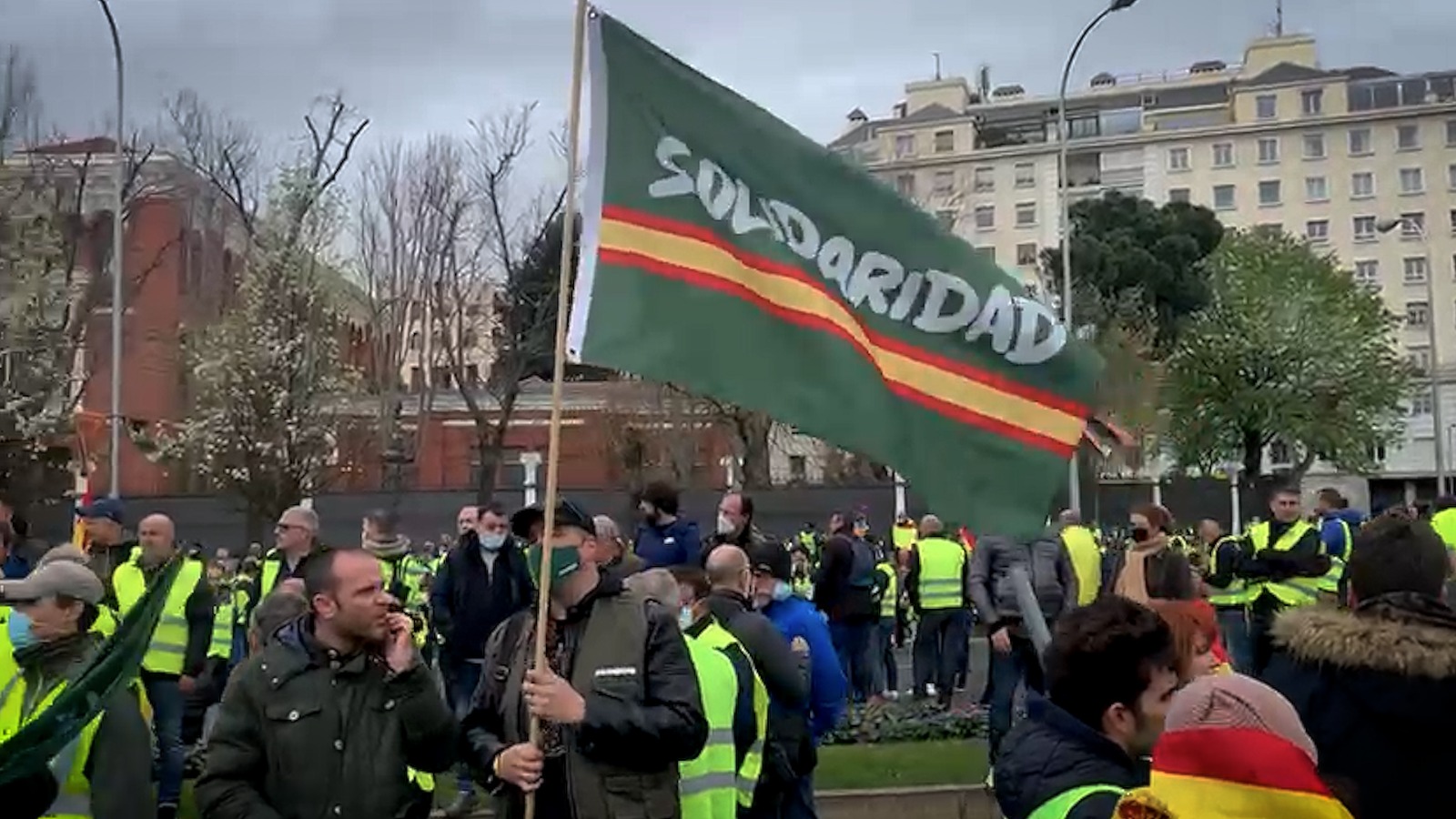 El sindicato de Vox, solidaridad, en la manifestación de los transportistas. 