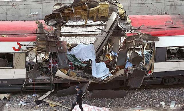Uno de los trenes tras el atentado el 11-M