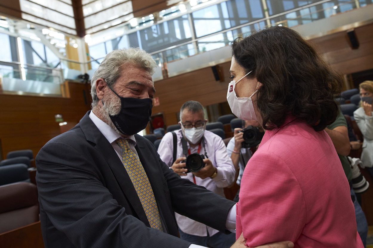 Miguel Ángel Rodríguez e Isabel Díaz Ayuso, en una imagen de archivo. Fuente: Europa Press.