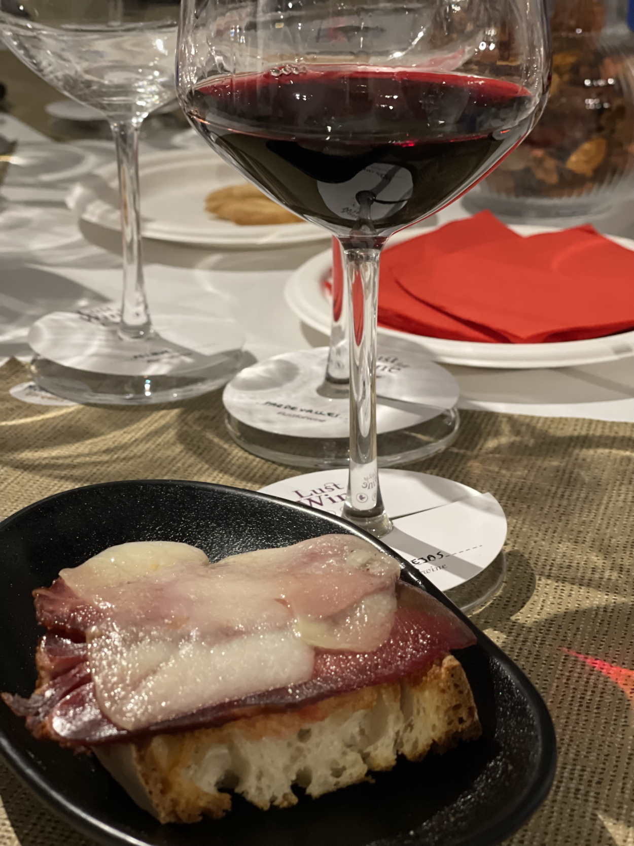Tapear en León es una costumbre ineludible, con cada consumición te sirven una deliciosa tapa