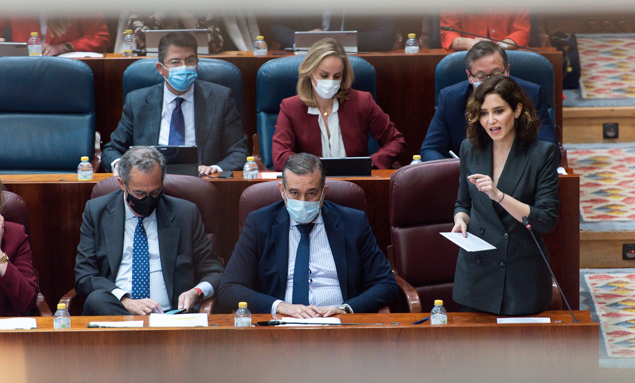 La presidenta de la Comunidad de Madrid, Isabel Díaz Ayuso, en la Asamblea de Madrid. EP