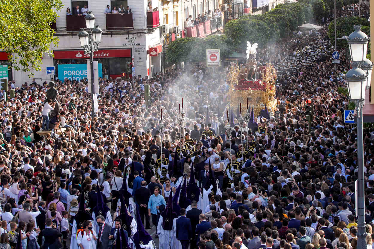 Procesión de la Hermandad de la Estrella por el Altanazo el Domingo de Ramos en Sevilla. Europa Press