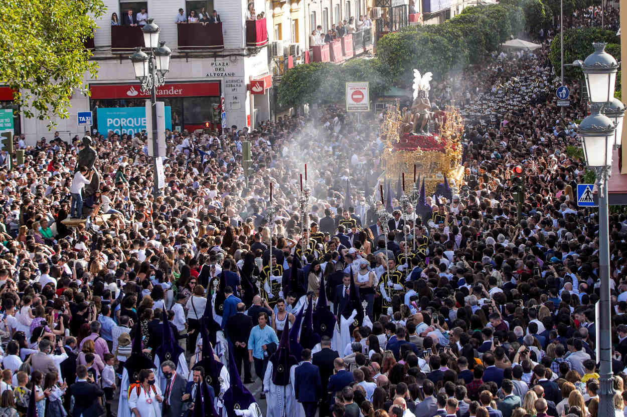 Procesión de la Hermandad de la Estrella por el Altanazo el Domingo de Ramos en Sevilla. Europa Press