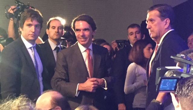Aznar vuelve a criticar a Rajoy: "No he visto desautorizados mis argumentos, solo descalificaciones personales"