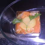 Pastel de patata y calabaza y salmón marinado al horno