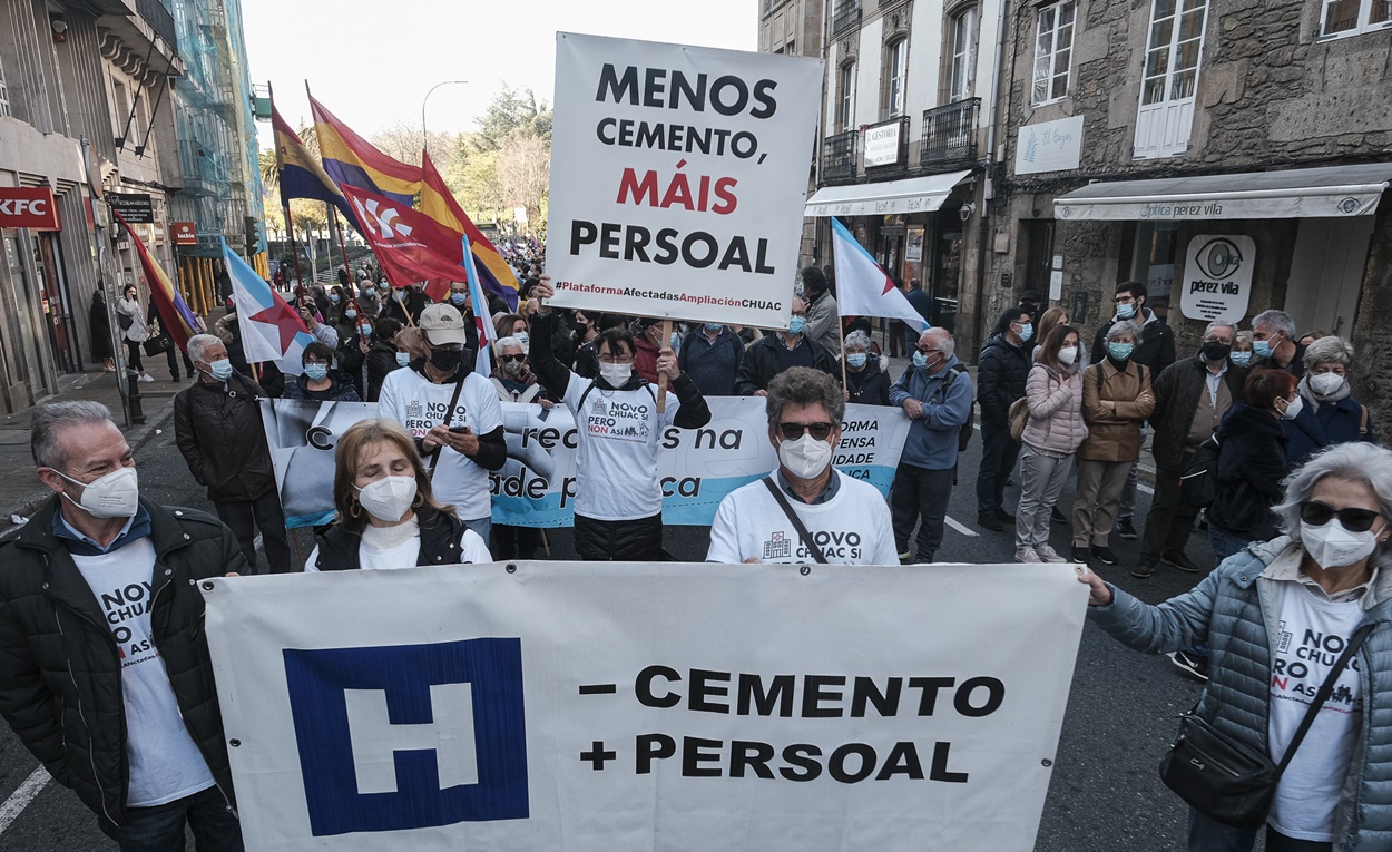 Imagen de una de las manifestaciones contra los recortes en la Atención Primaria gallega celebrada en noviembre pasado (Foto: Europa Press).
